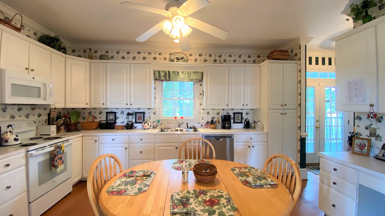 Photo of Kitchen in Jeremy Cay