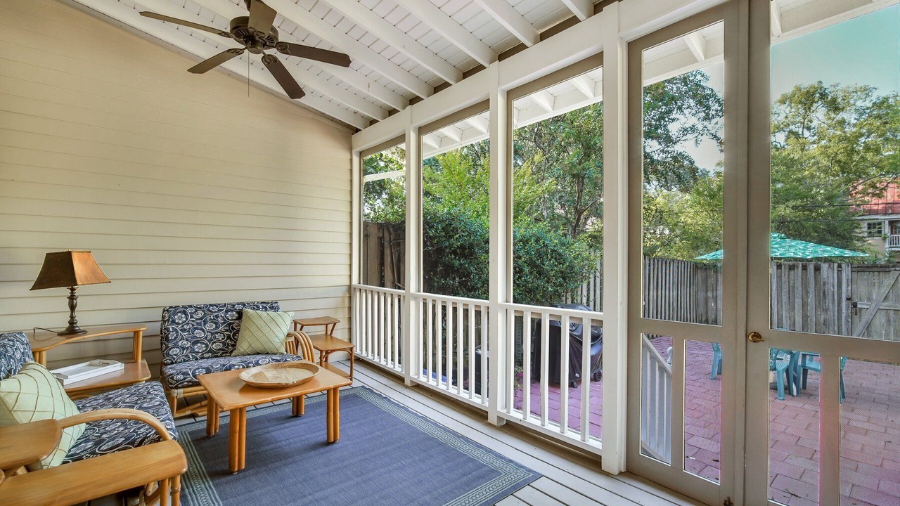 Photo of Patio Balcony in Beach Institute