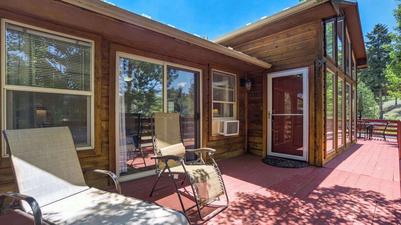 Photo of Patio Balcony in Woodland Park