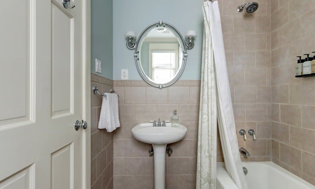 Photo of Bathroom in Historic Downtown Savannah