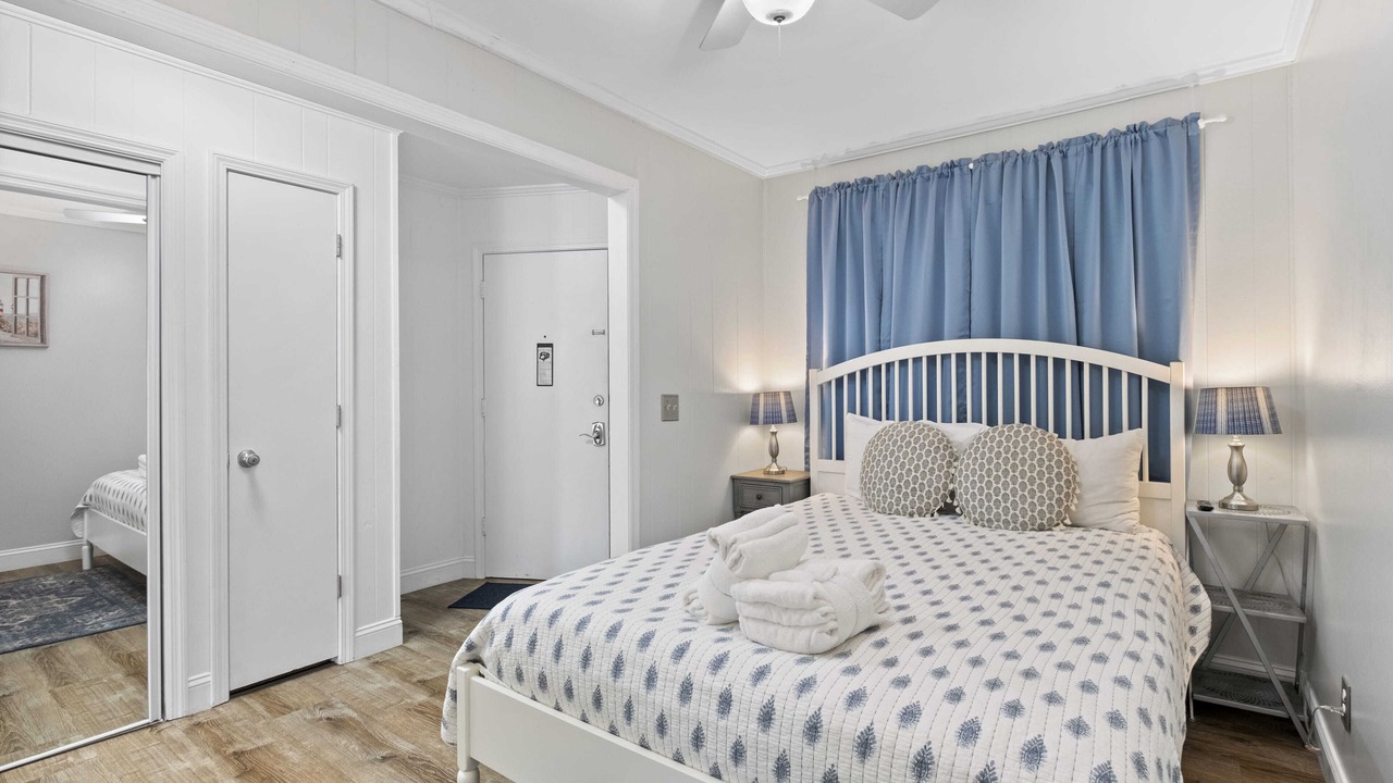 Photo of Bedroom in Folly Field