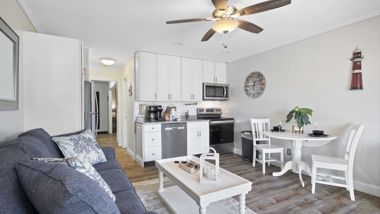 Photo of Livingroom in Folly Field