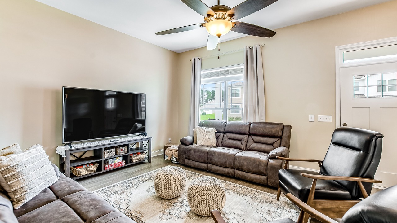Photo of Livingroom in Port Wentworth