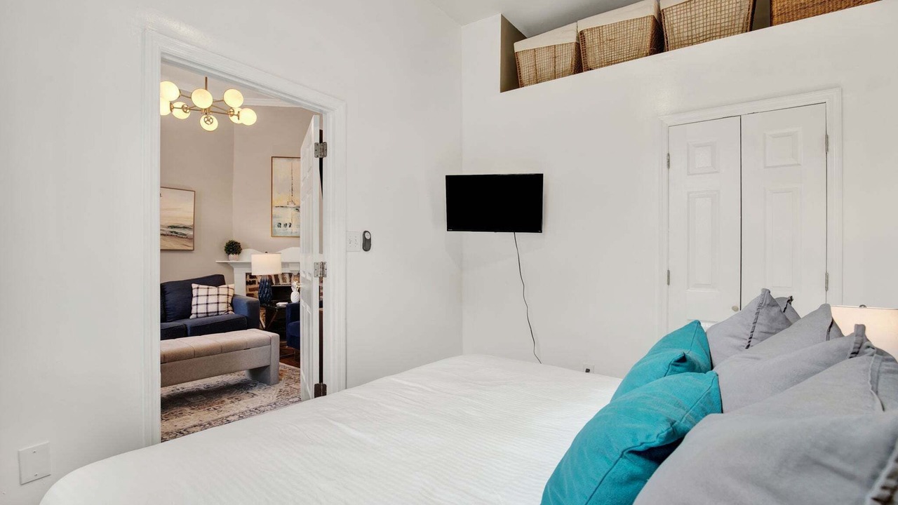 Photo of Bedroom in Beach Institute
