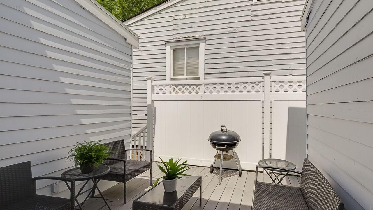 Photo of Patio Balcony in Beach Institute