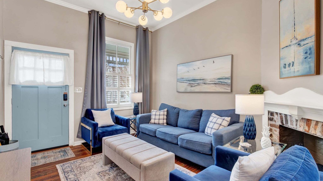 Photo of Livingroom in Beach Institute