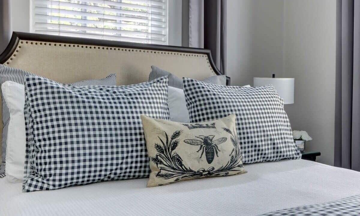 Photo of Bedroom in Historic District - North