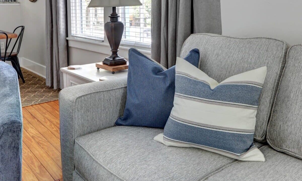 Photo of Livingroom in Historic District - North