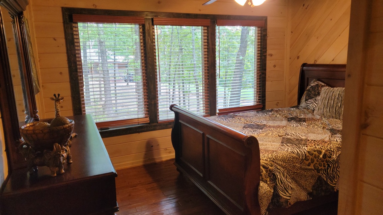 Photo of Bedroom in Glenwood