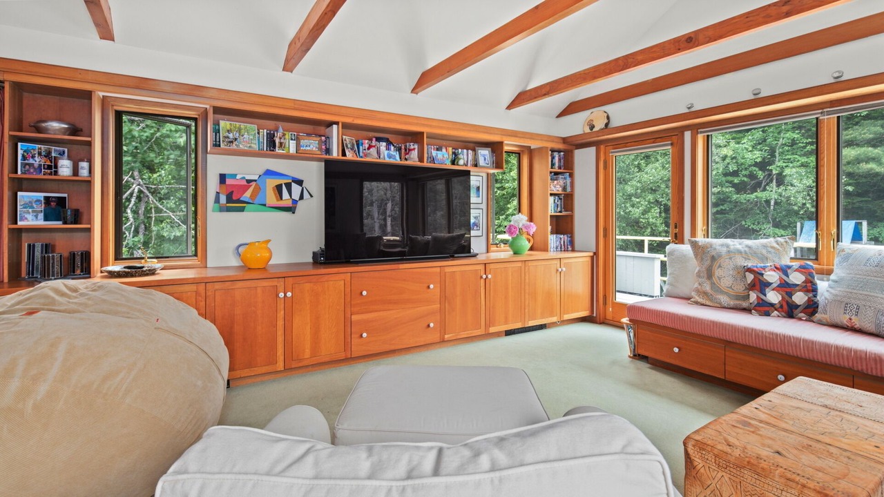Photo of Bedroom in Warren