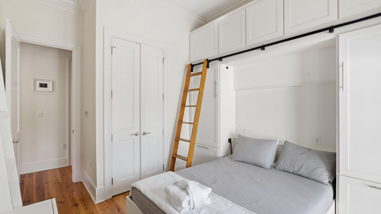 Photo of Bedroom in Harleston Village