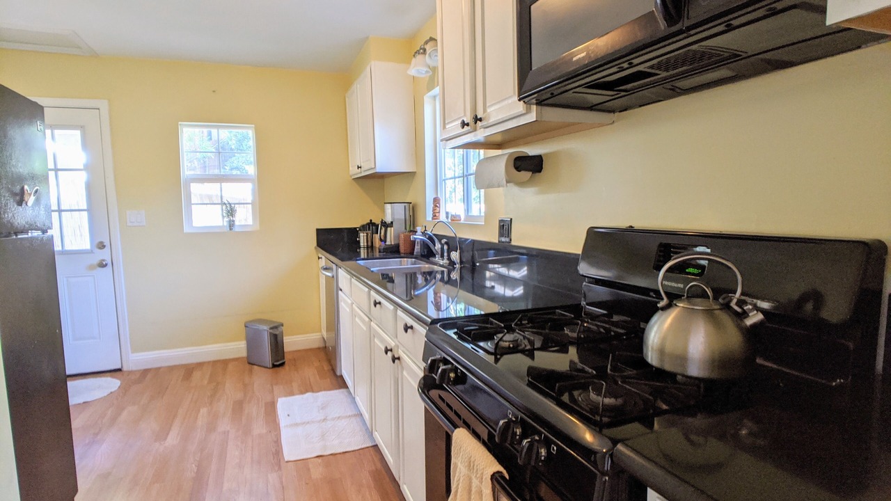 Photo of Kitchen in Beverly Glen