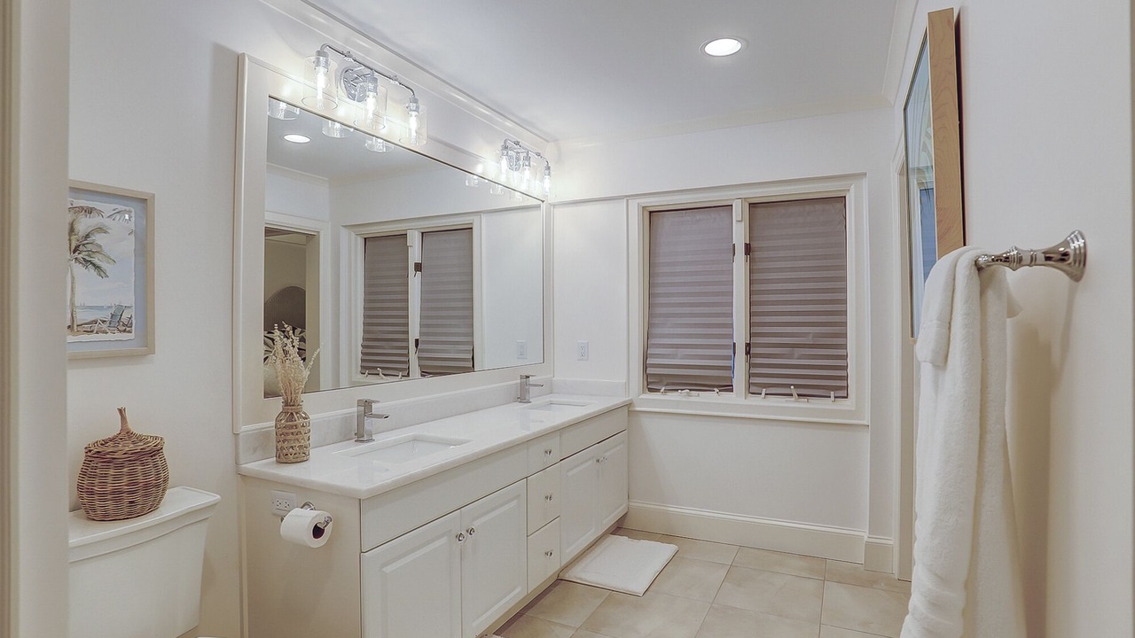 Photo of Bathroom in South Beach