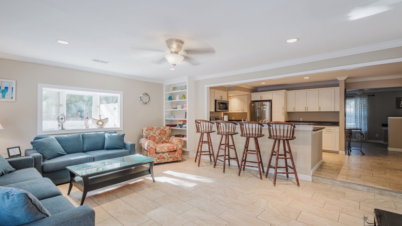 Photo of Livingroom in North Forest Beach