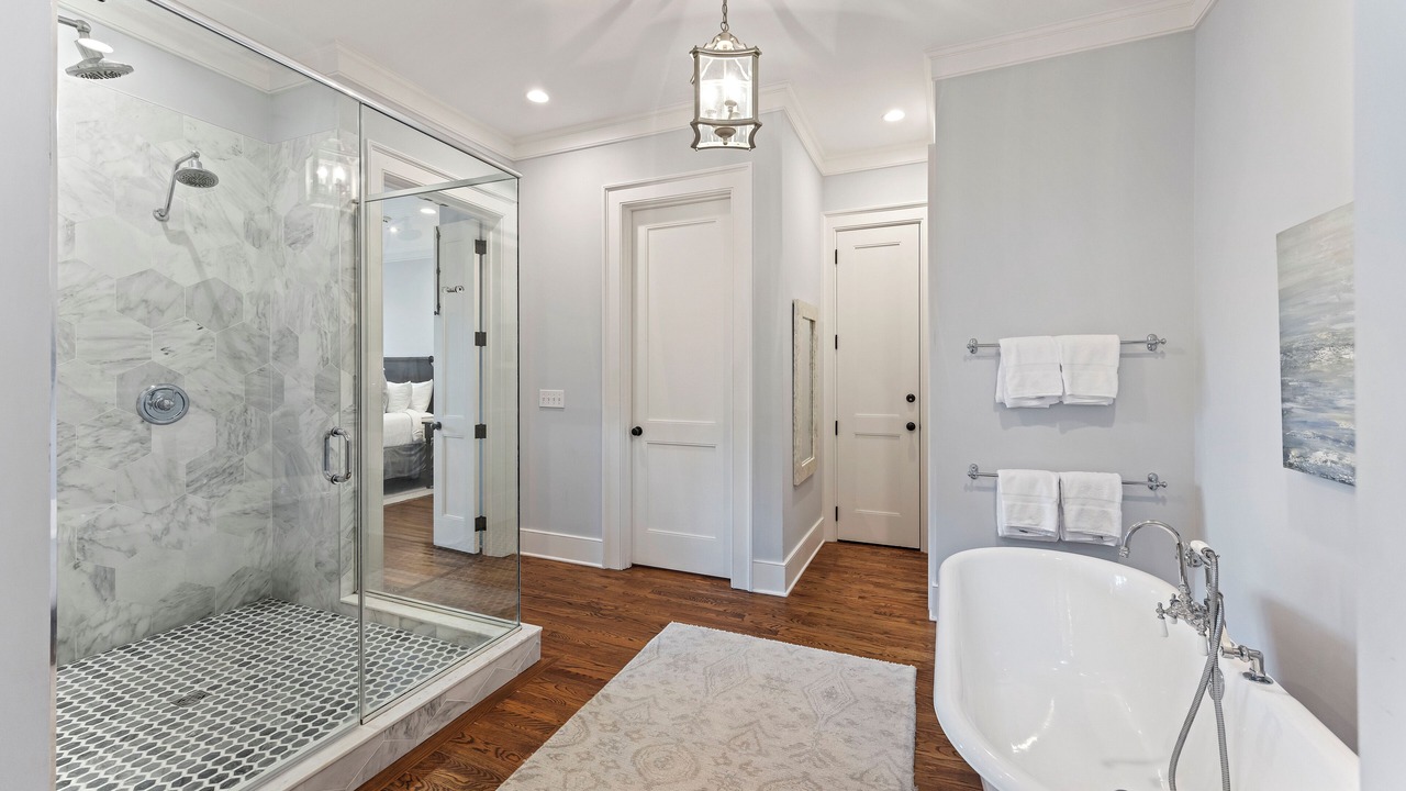 Photo of Bathroom in Vanderhorst Plantation