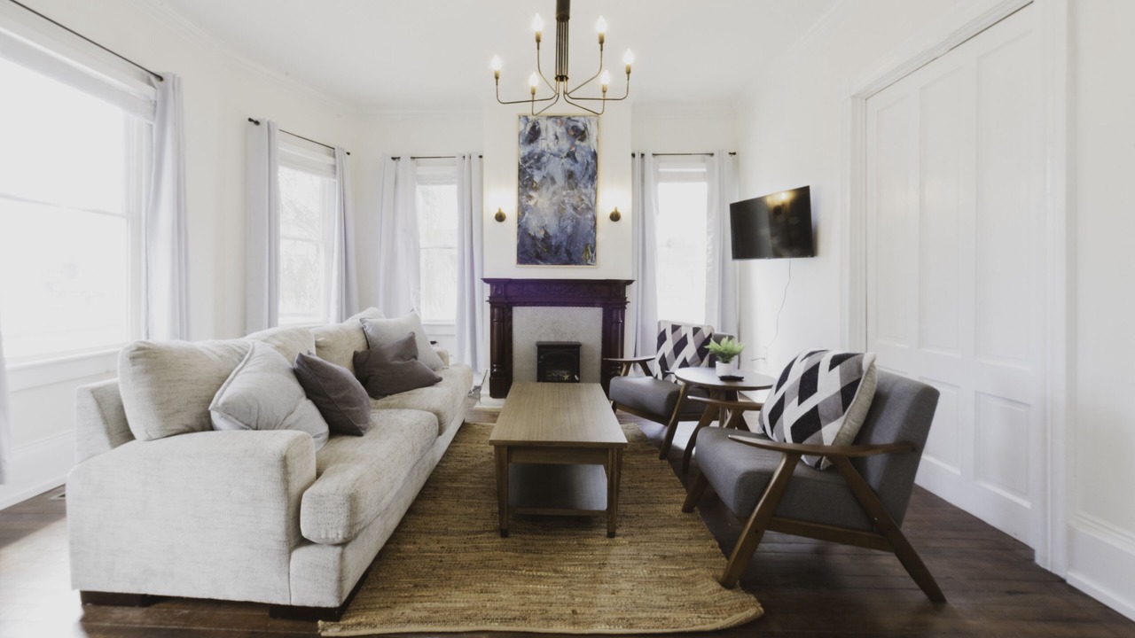 Photo of Bedroom in Savannah Victorian District