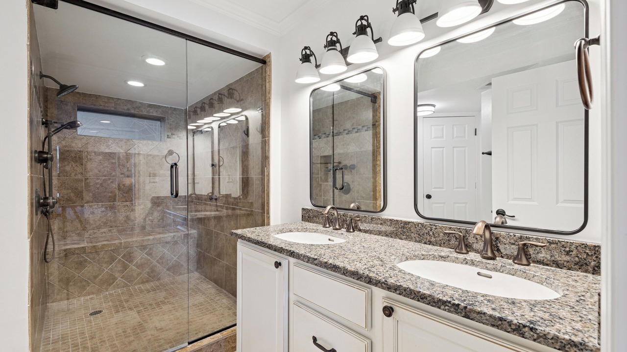 Photo of Bathroom in Shelter Cove