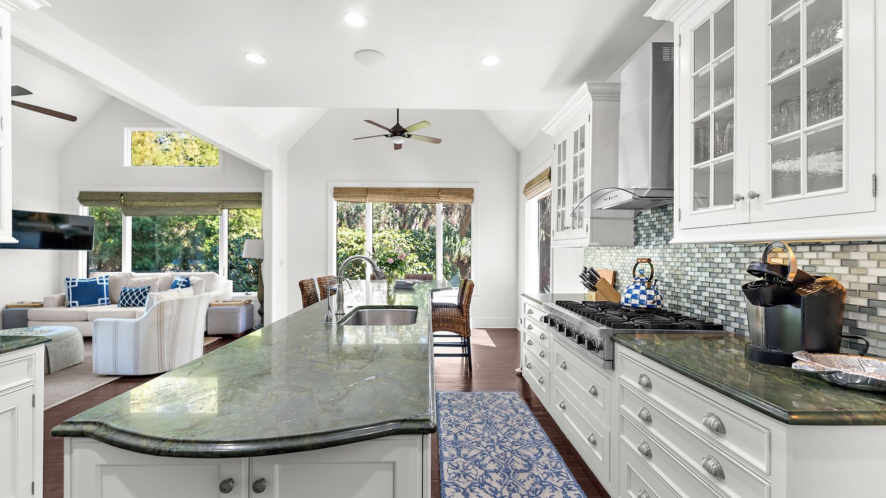Photo of Kitchen in Vanderhorst Plantation