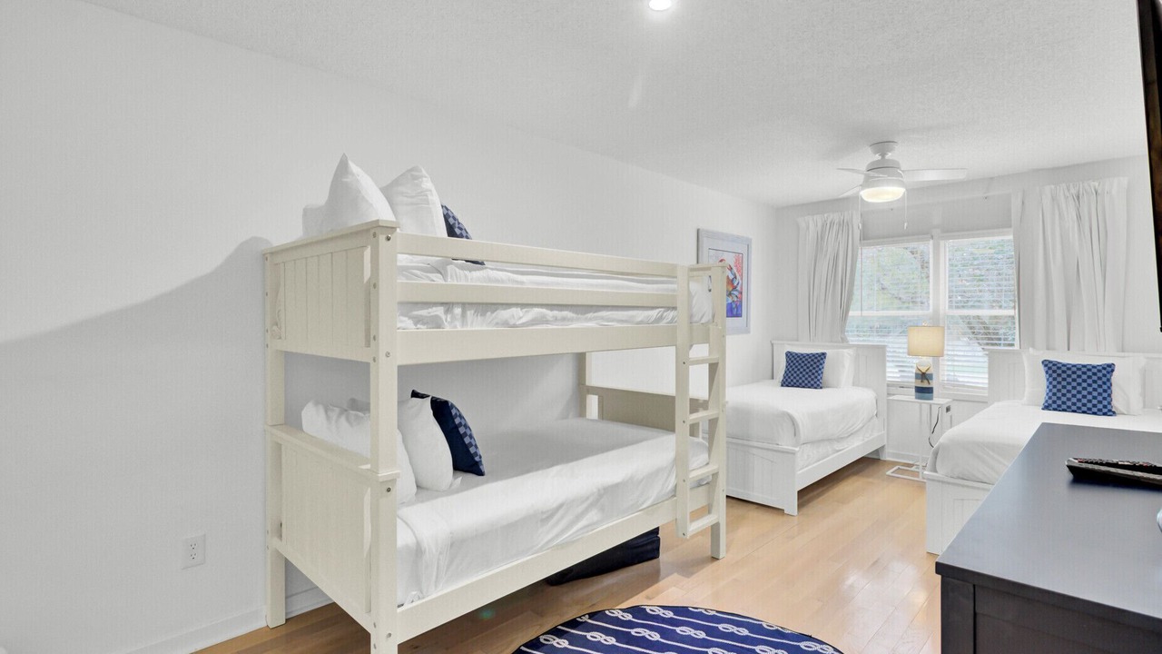 Photo of Bedroom in Pelican Bay