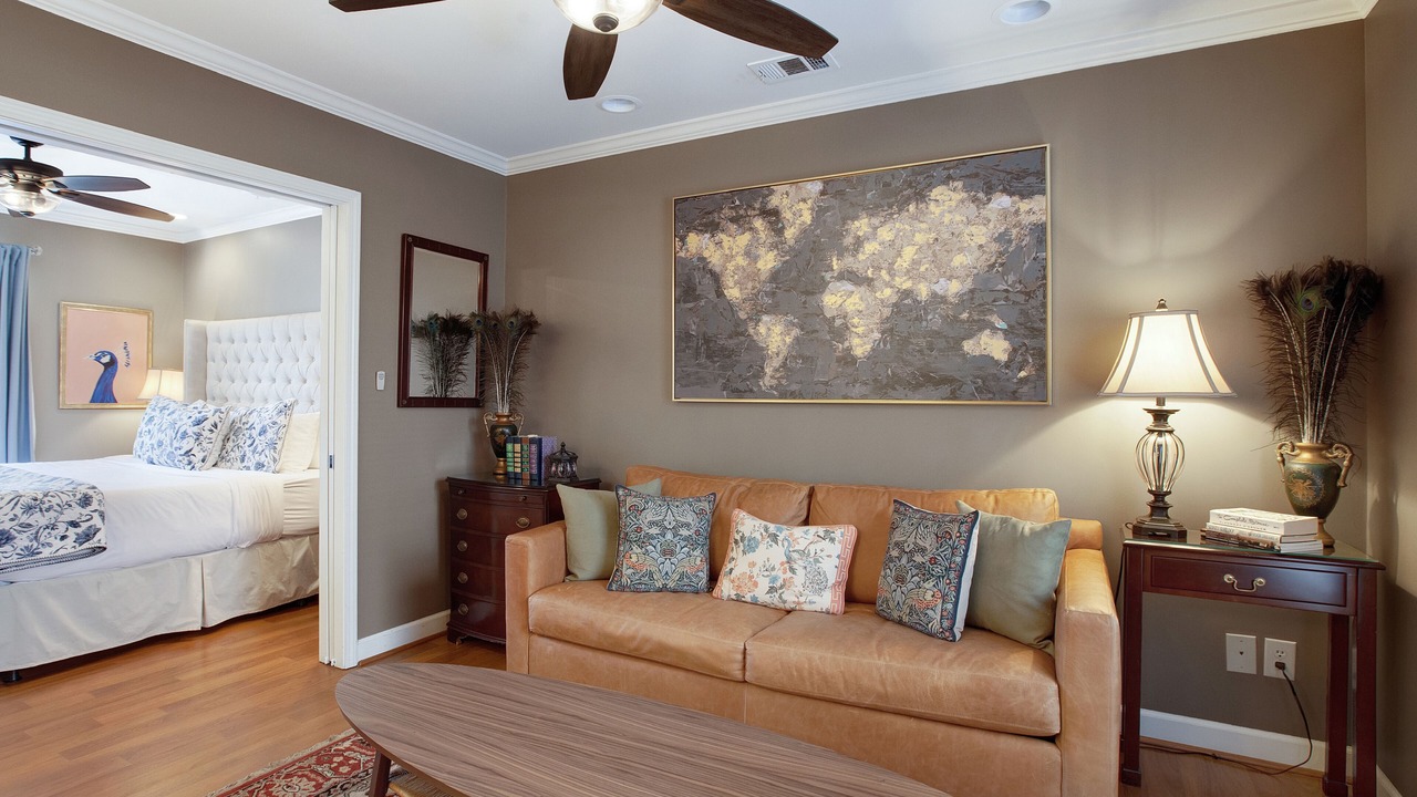 Photo of Bedroom in Historic District - North