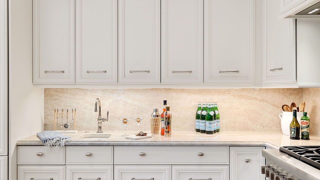 Photo of Kitchen in Vanderhorst Plantation