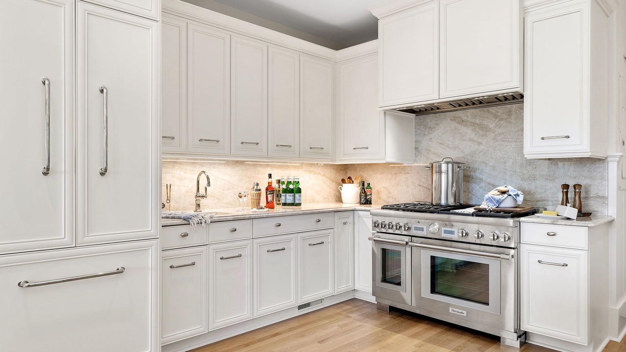 Photo of Kitchen in Vanderhorst Plantation