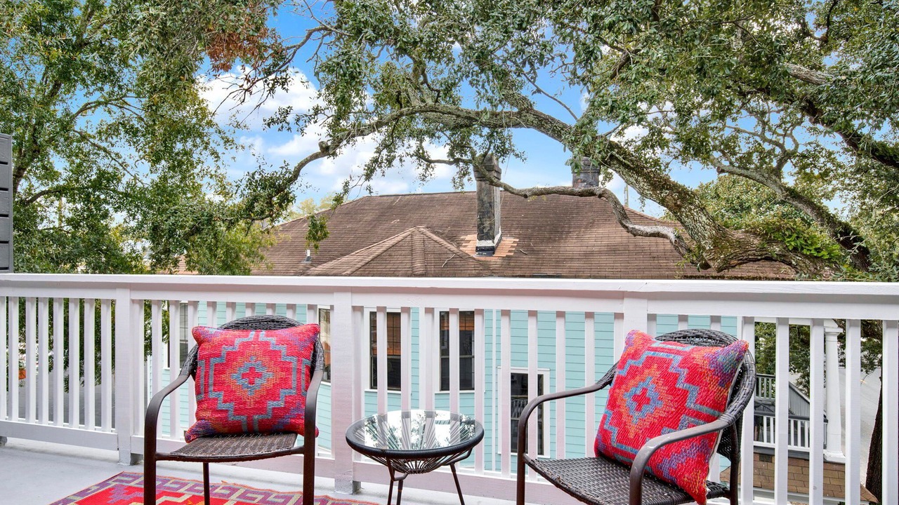 Photo of Patio Balcony in Savannah Victorian District