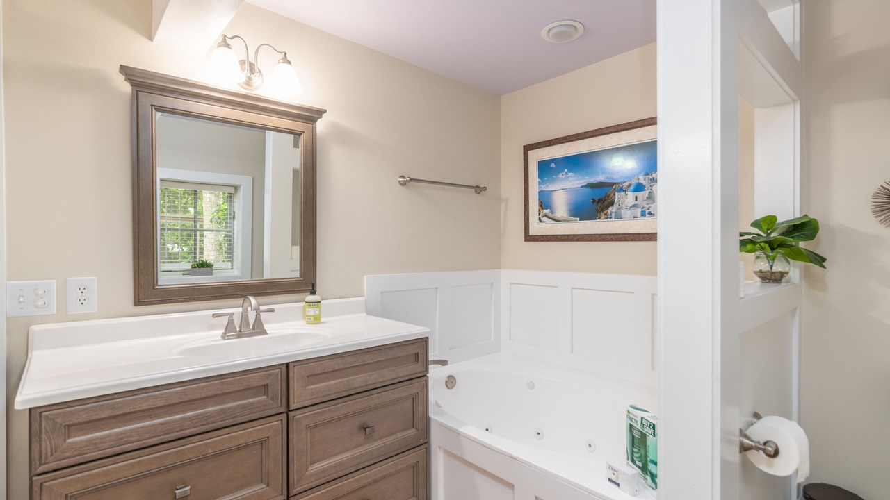 Photo of Bathroom in Beach Lagoon