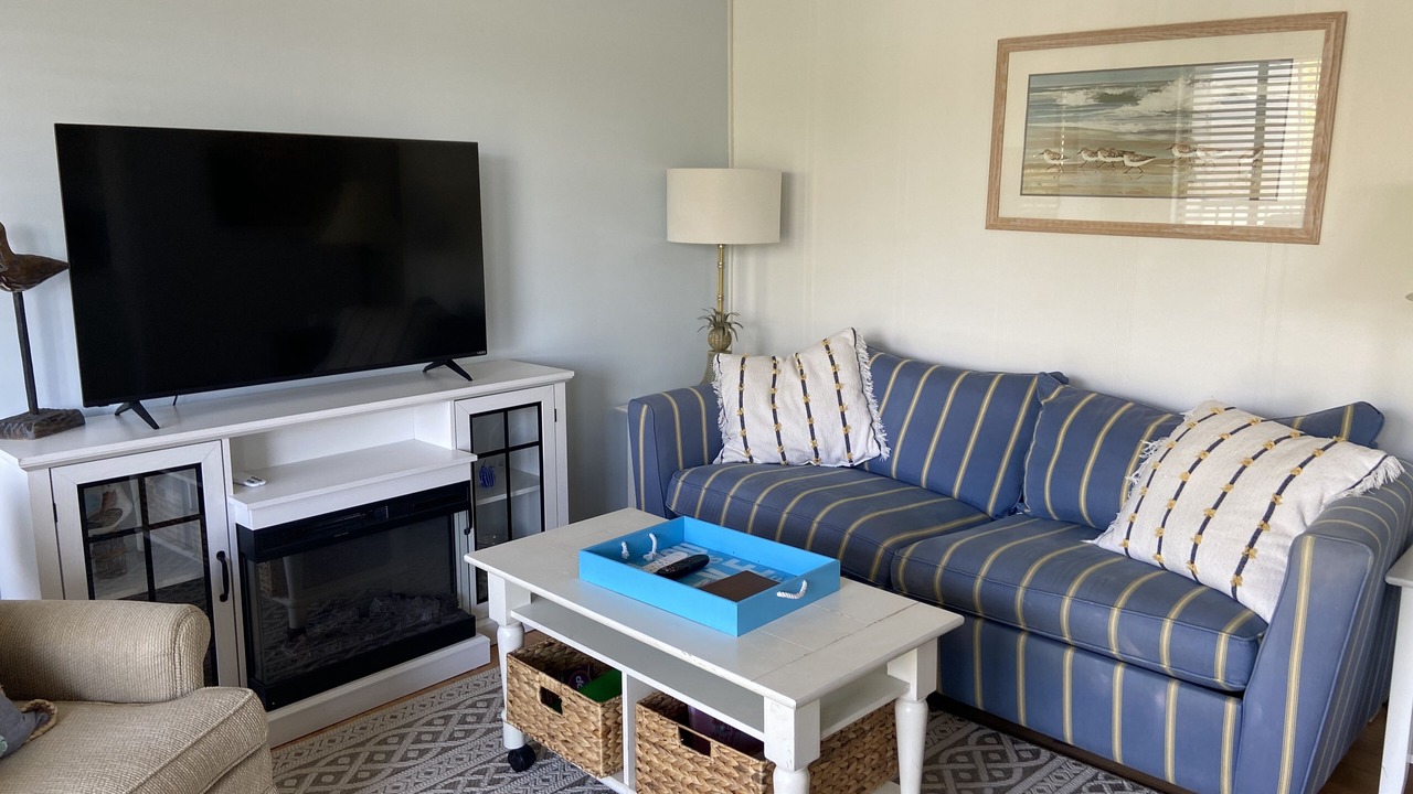 Photo of Livingroom in Folly Field