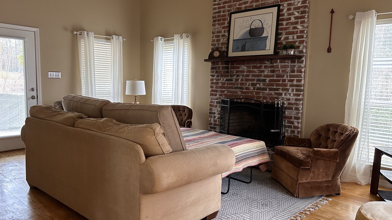 Photo of Livingroom in McNeill