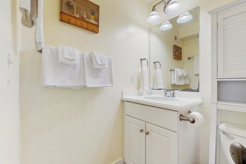 Photo of Bathroom in Ocean Ridge