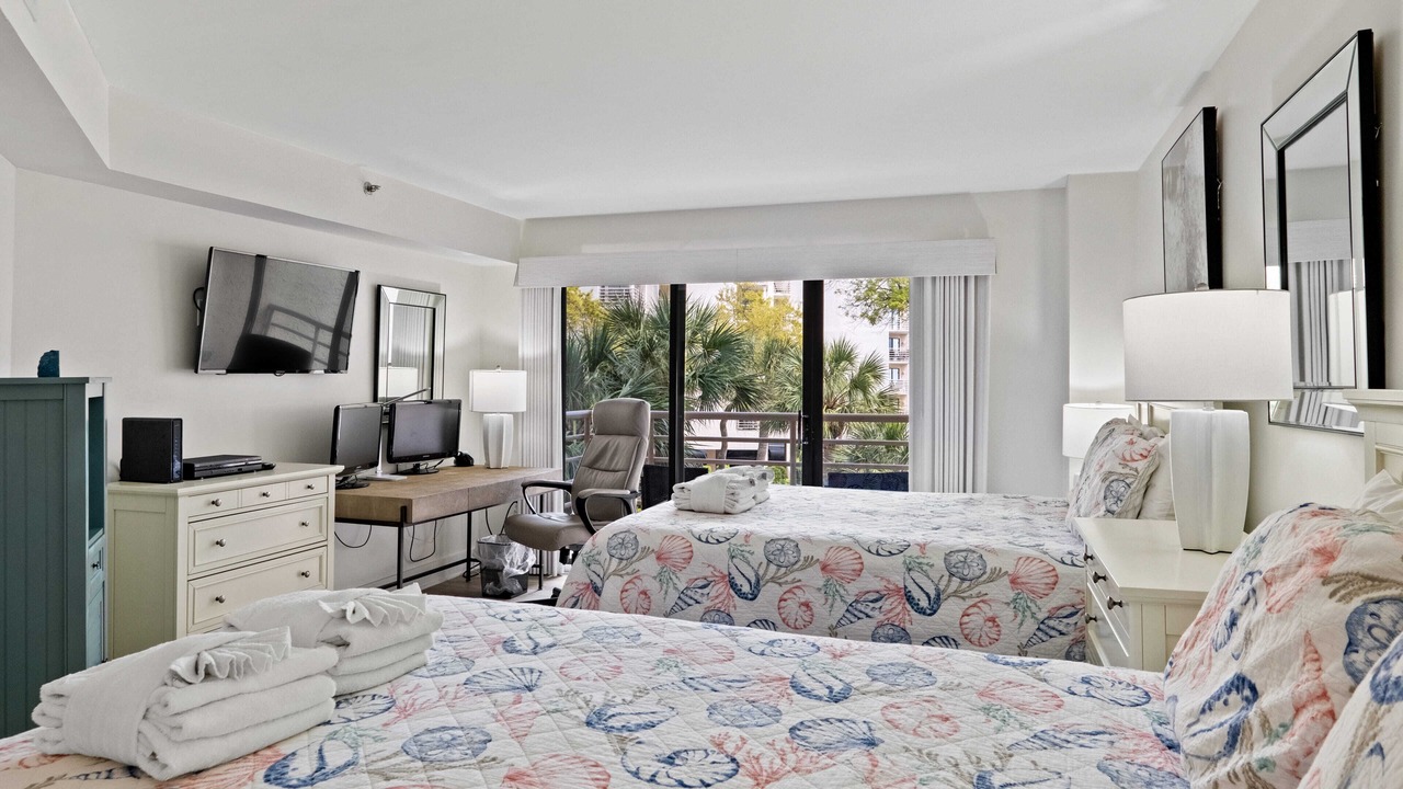 Photo of Bedroom in Palmetto Dunes