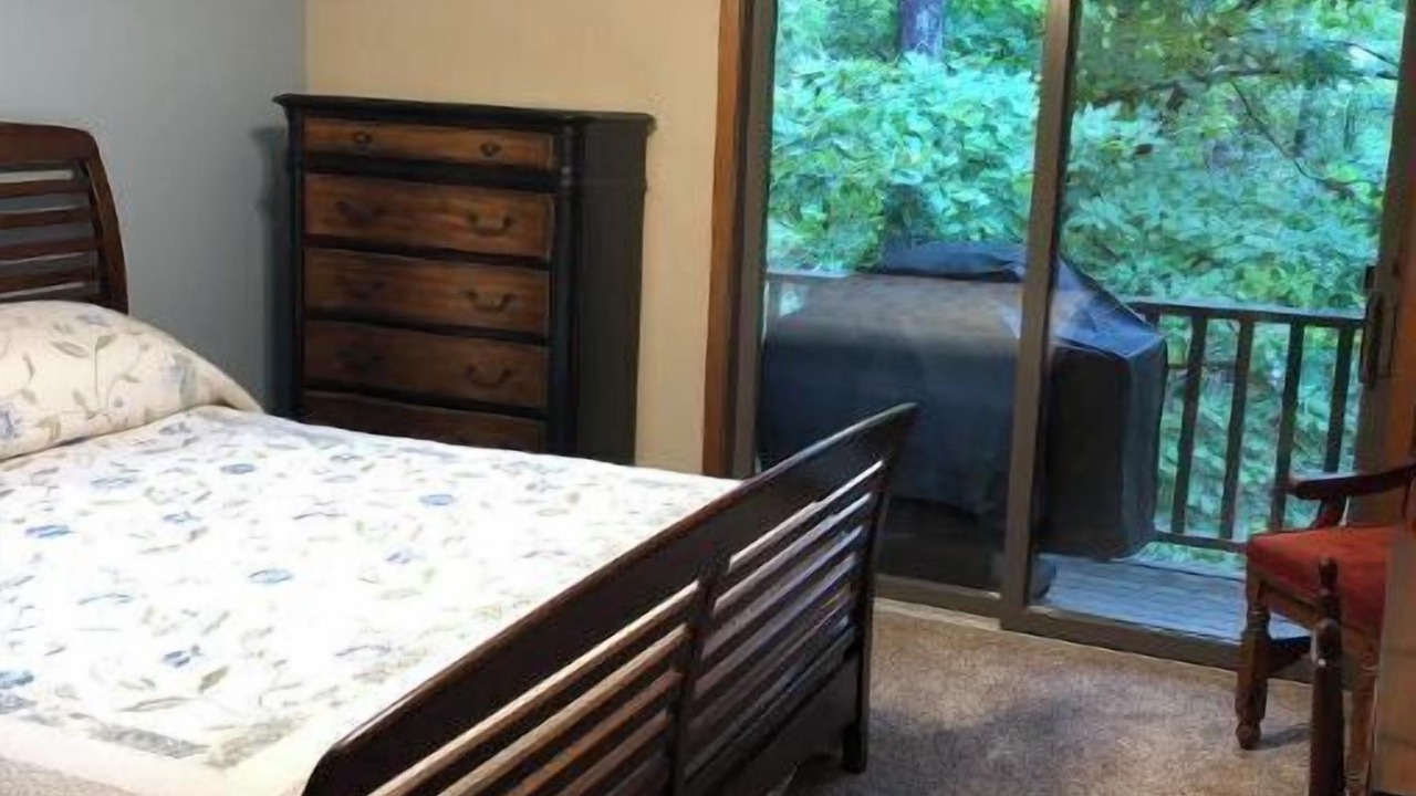 Photo of Bedroom in Mount Ida