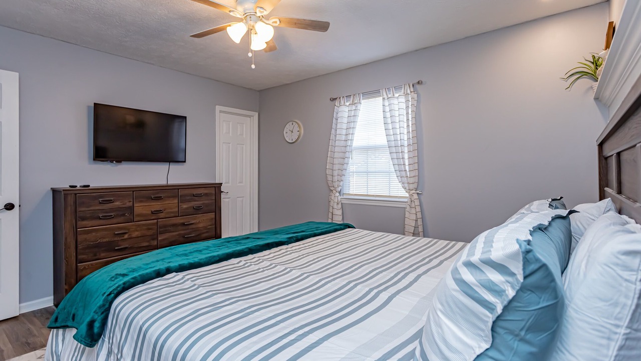 Photo of Bedroom in Whitemarsh Island
