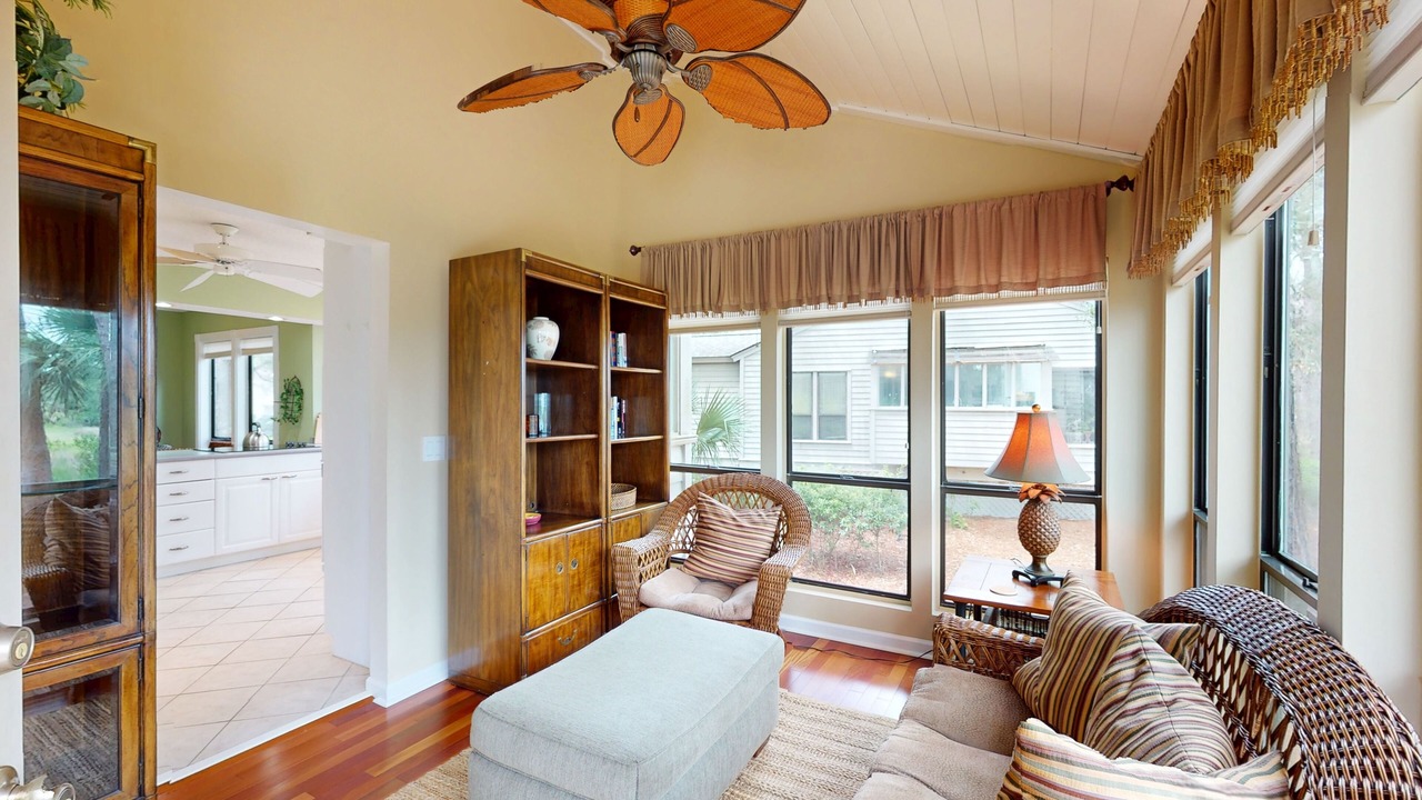 Photo of Livingroom in Sea Pines