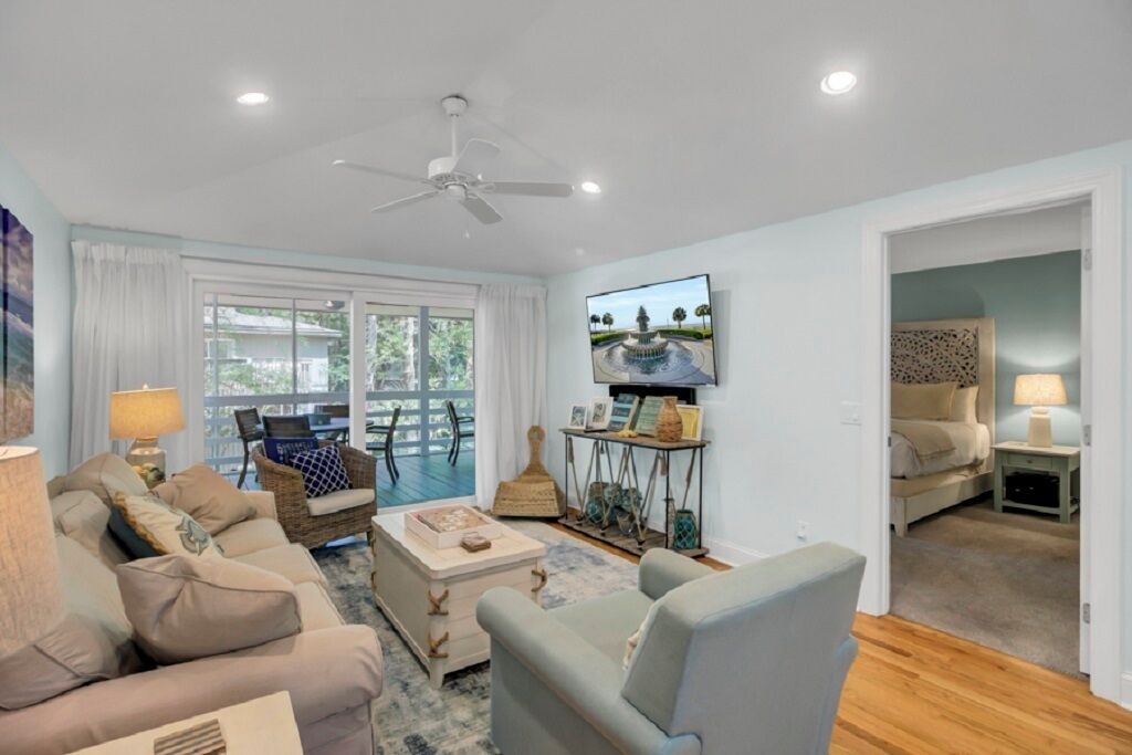 Photo of Livingroom in Twin Oaks