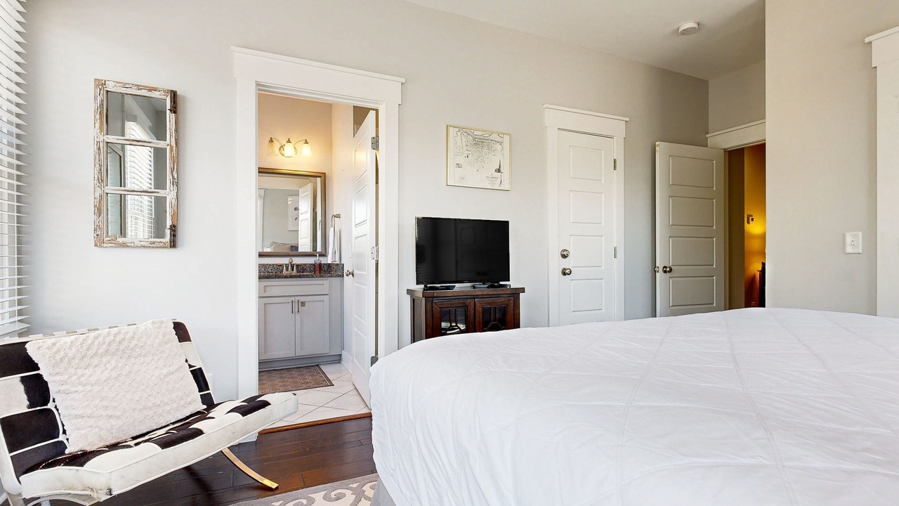 Photo of Bedroom in Historic Downtown Savannah