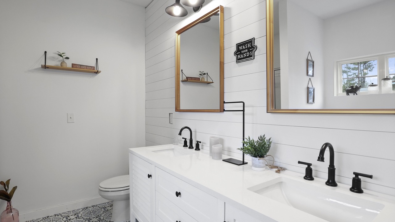 Photo of Bathroom in Summerville