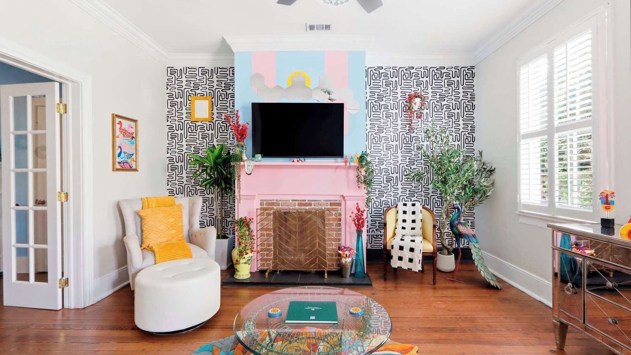 Photo of Livingroom in Historic District - North