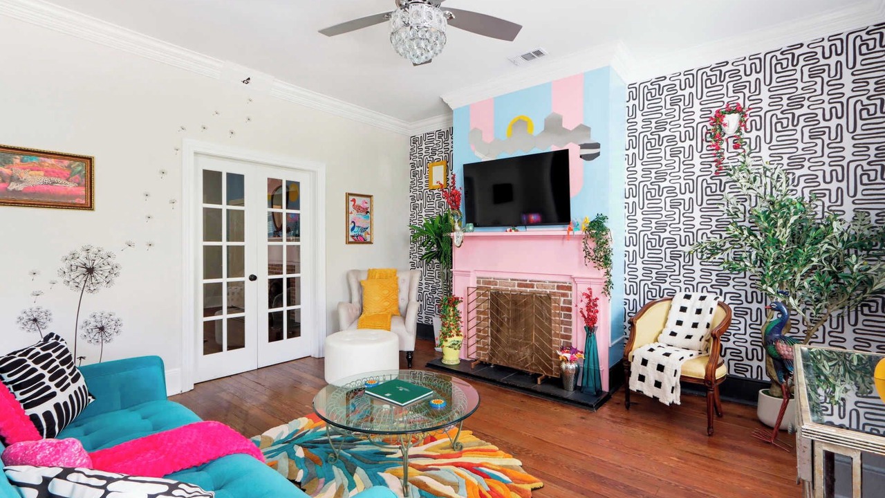 Photo of Livingroom in Historic District - North