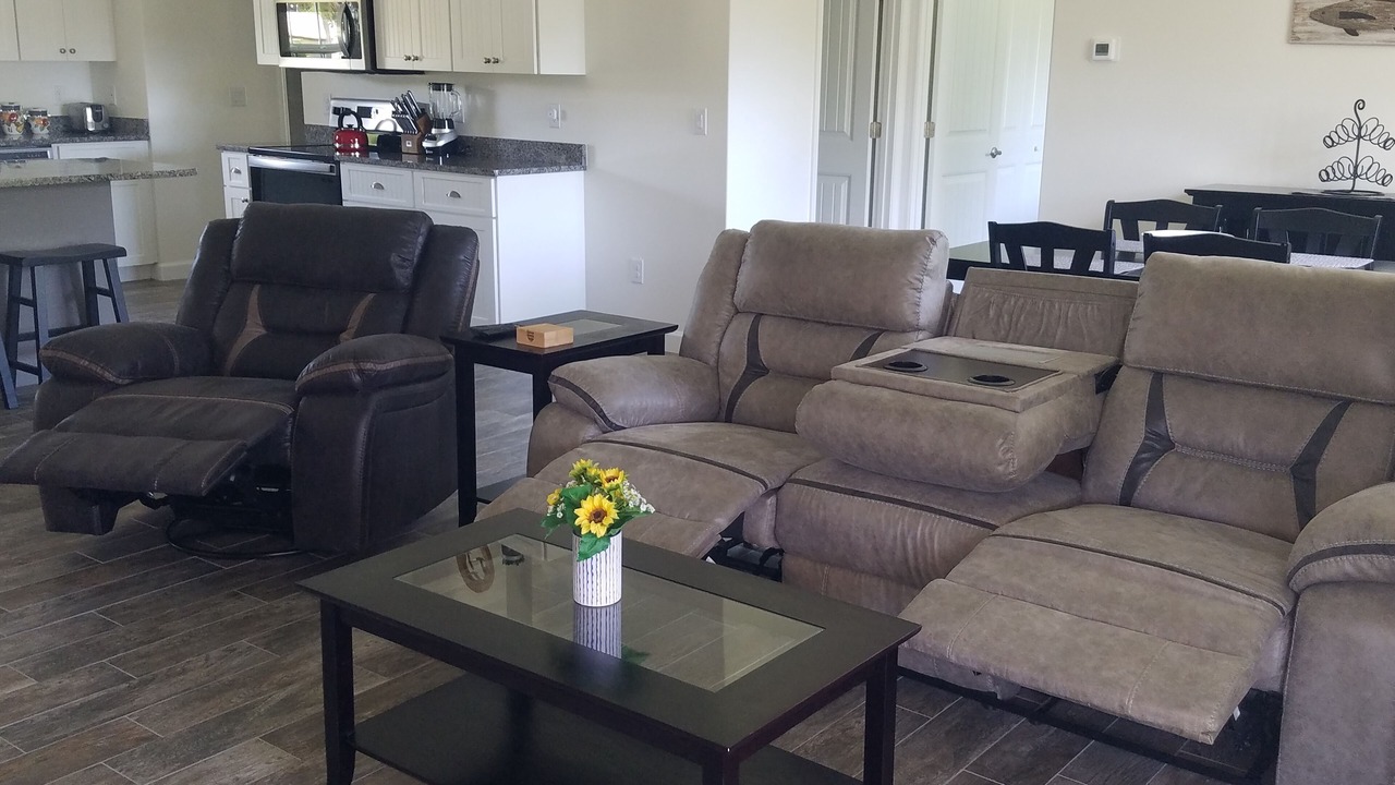 Photo of Livingroom in Englewood East
