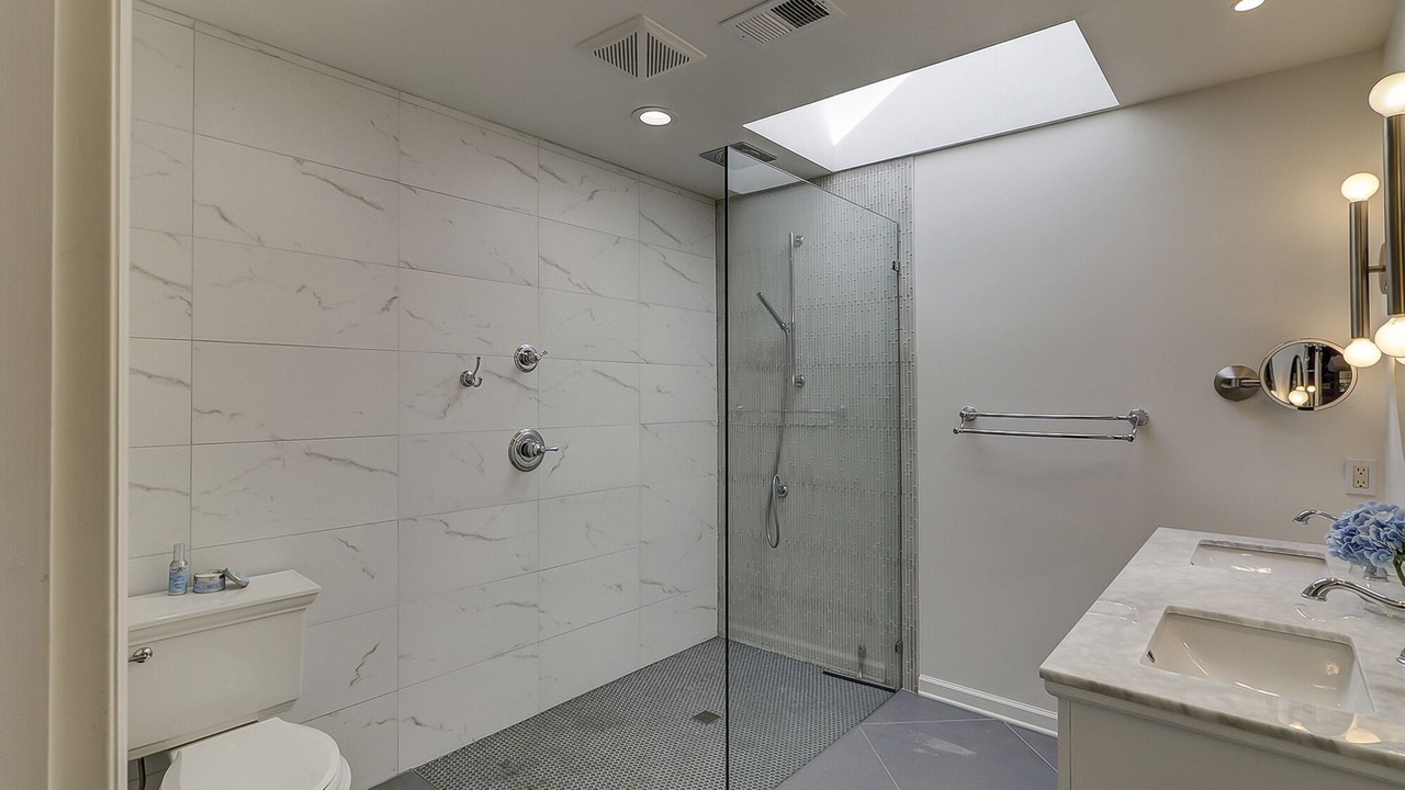 Photo of Bathroom in Shipyard Plantation