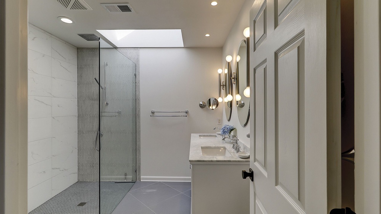 Photo of Bathroom in Shipyard Plantation