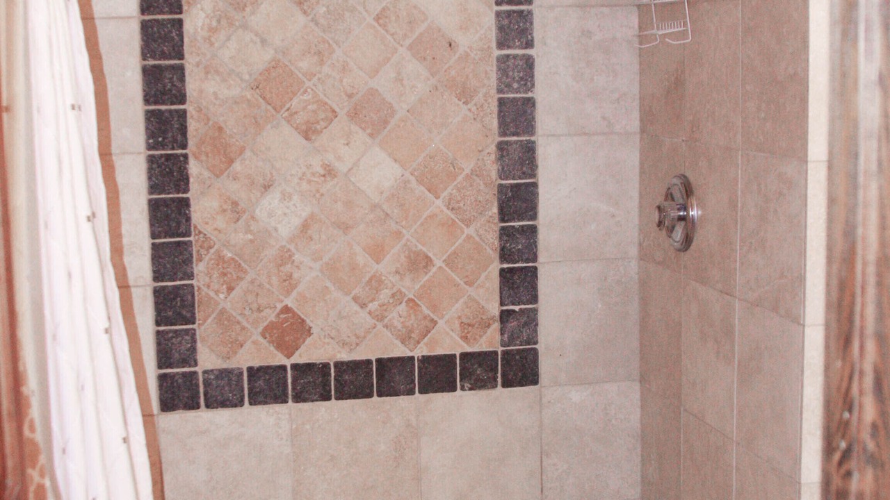 Photo of Bathroom in Summerville Historic District