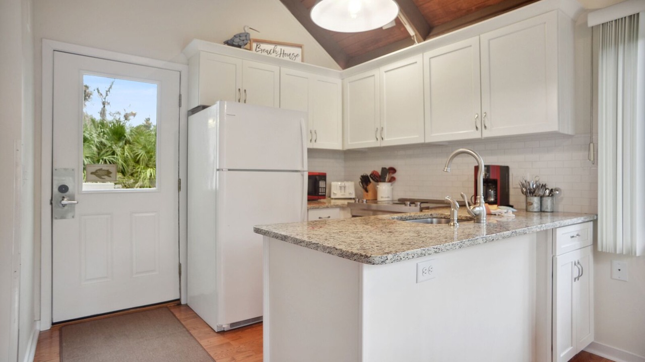 Photo of Kitchen in Night Heron