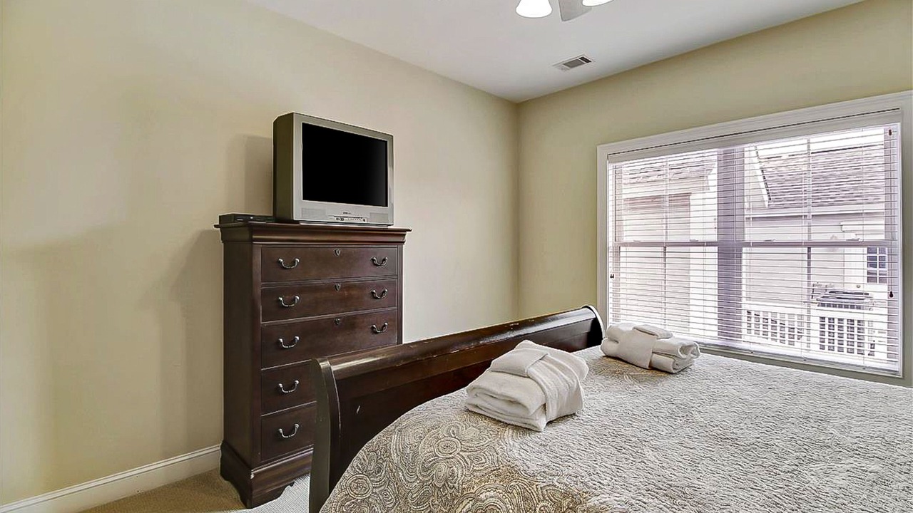Photo of Bedroom in Palmetto Dunes