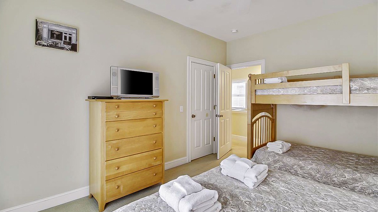 Photo of Bedroom in Palmetto Dunes