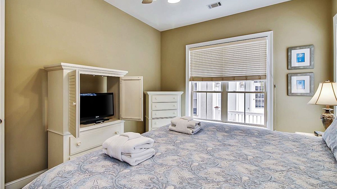 Photo of Bedroom in Palmetto Dunes