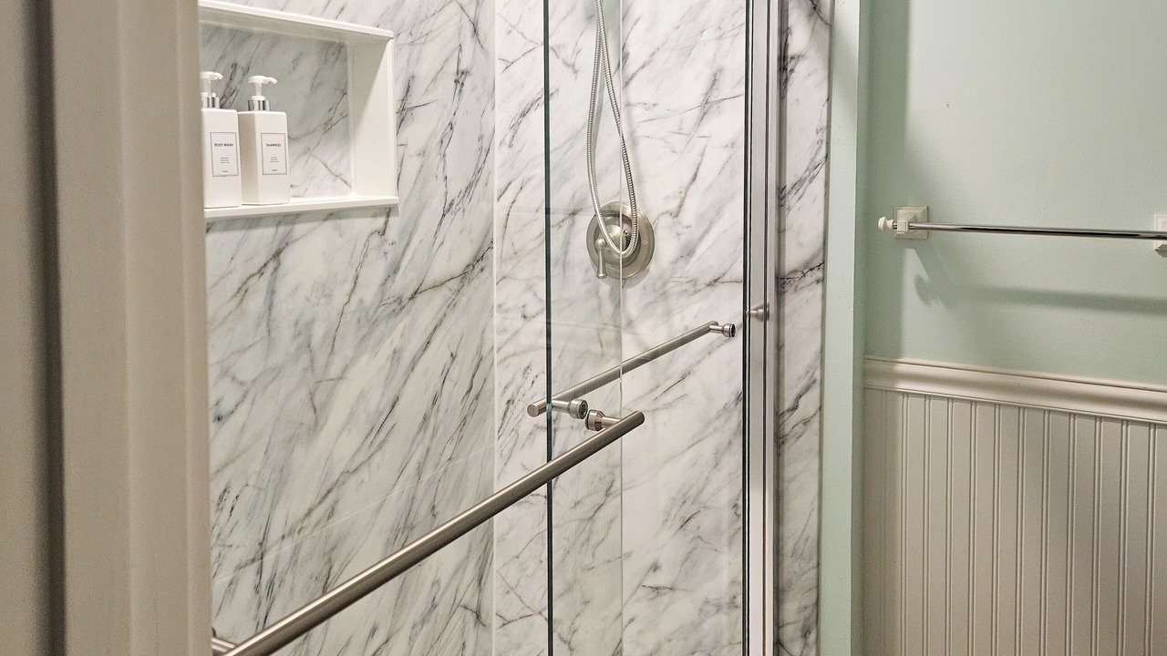 Photo of Bathroom in Oceanmarsh Subdivision