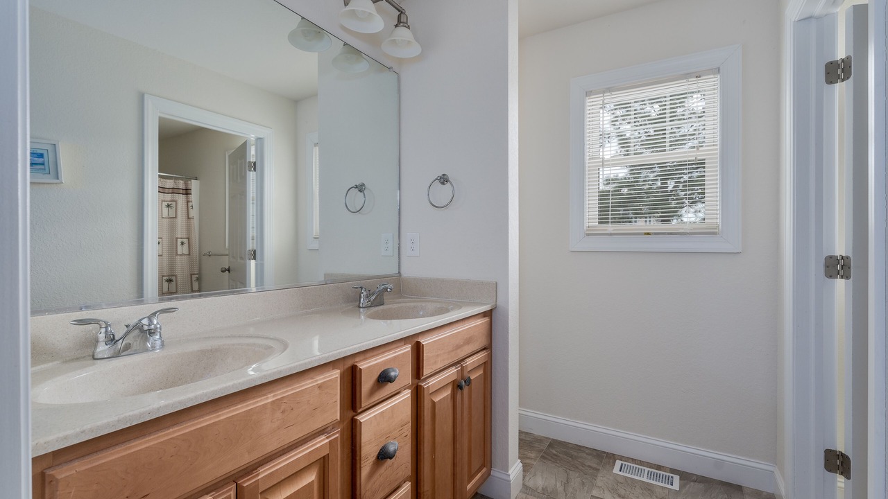 Photo of Bathroom in Monteray Shores